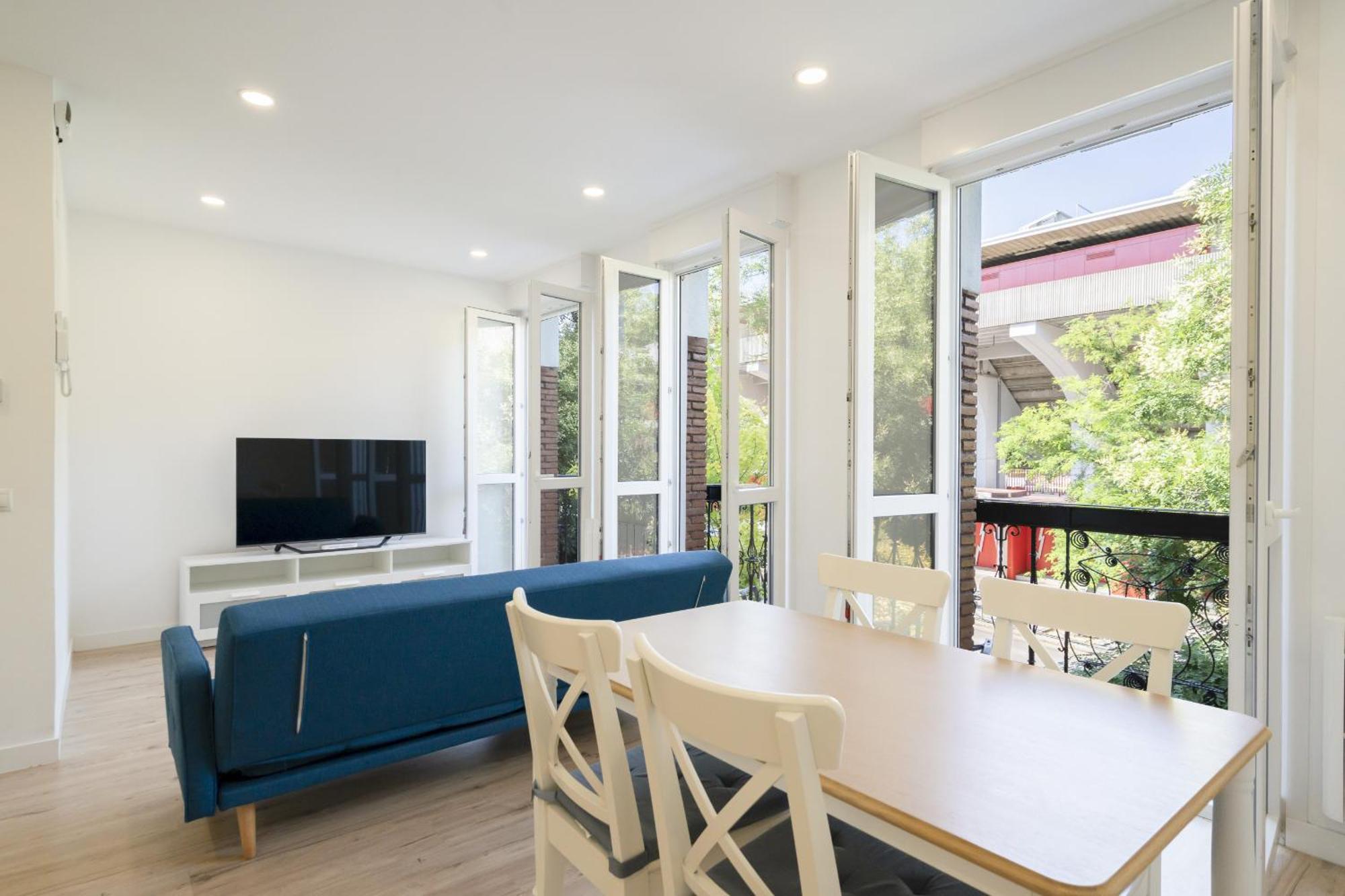 Apartamentos En La Avda De La Albufera Alquiler Temporal Мадрид Екстериор снимка