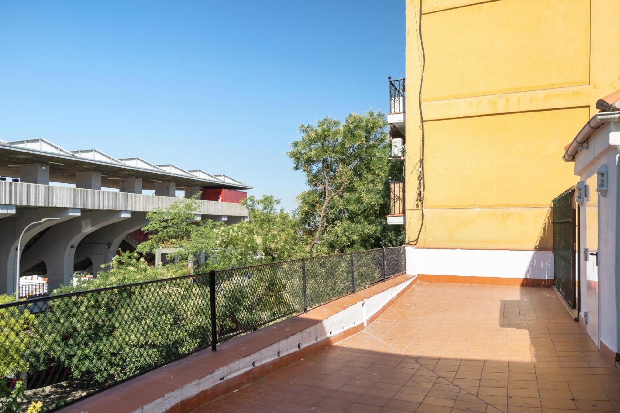 Apartamentos En La Avda De La Albufera Alquiler Temporal Мадрид Екстериор снимка
